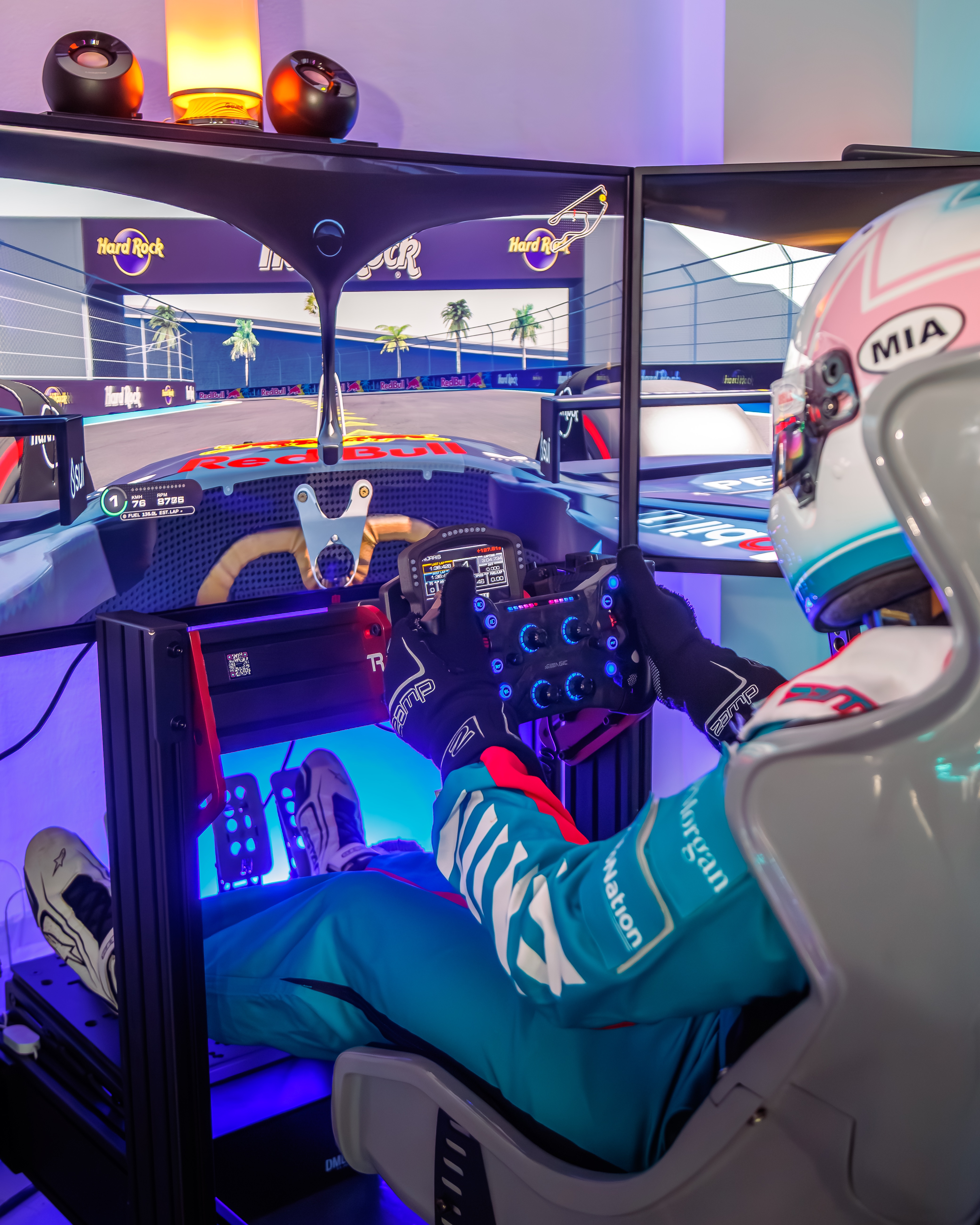 Night racing on SimsForHire rigs at the autodrome