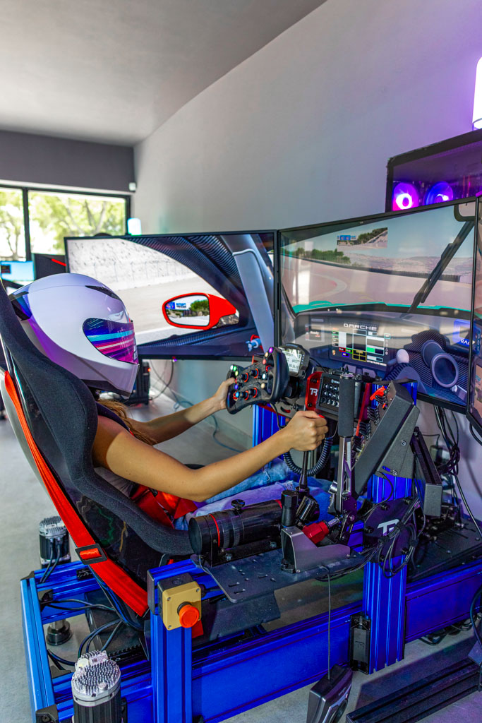 Shift Arcade Miami racing simulator showroom