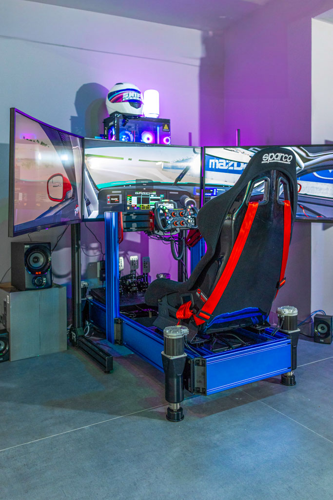 Shift Arcade Miami racing simulator showroom